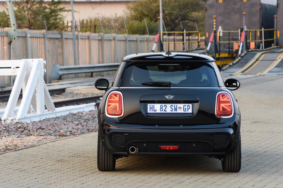  Mini Cooper 1499 GT 2018 года  (ZA) (фото 11 из 25)